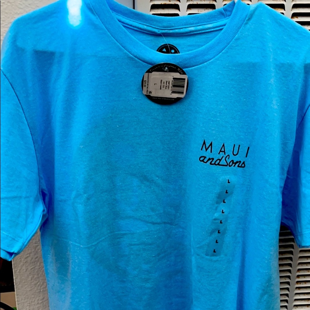 Maui and sons shirt